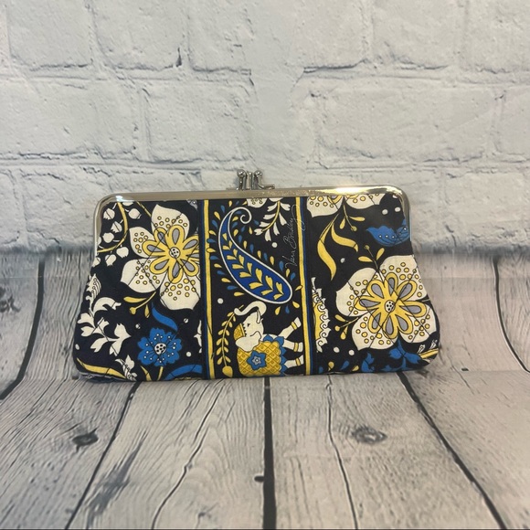 Vera Bradley Accessories - VERA BRADLEY - hand bag